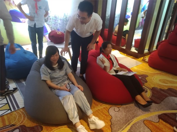 深圳客戶采購懶人沙發(fā) 為何獨(dú)中意尚都家居？